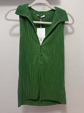 Zara Green Pleated V-Neck Button Top - NEW WITH TAGS